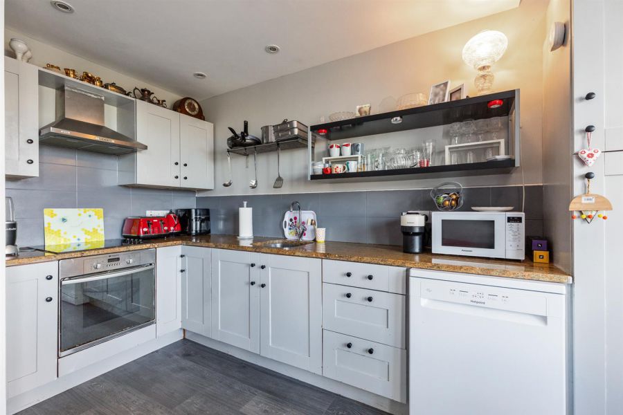 Apt 8 Willowbank Manor