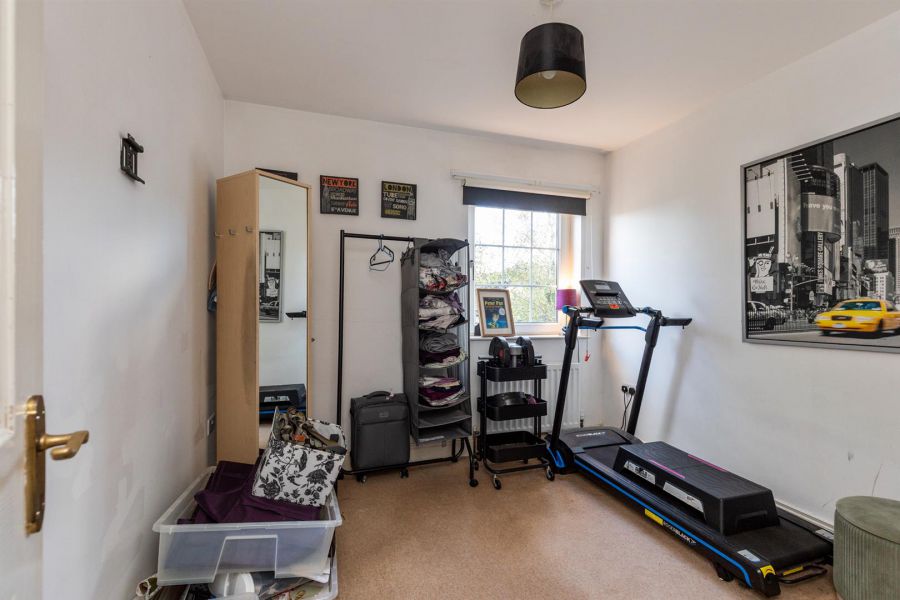 Apt 8 Willowbank Manor