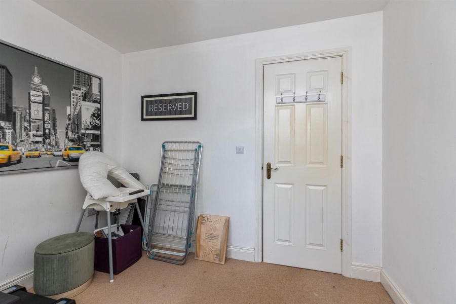 Apt 8 Willowbank Manor