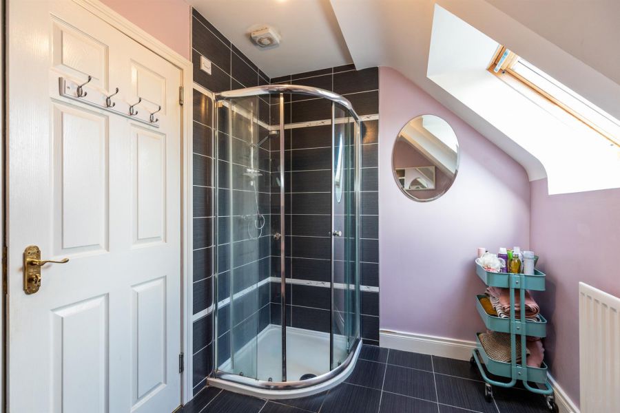 Apt 8 Willowbank Manor