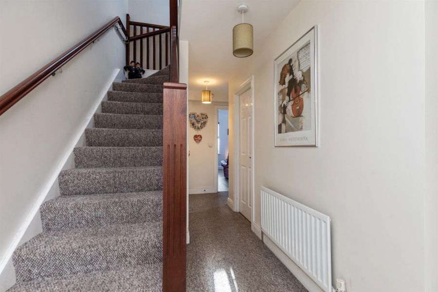 Apt 8 Willowbank Manor