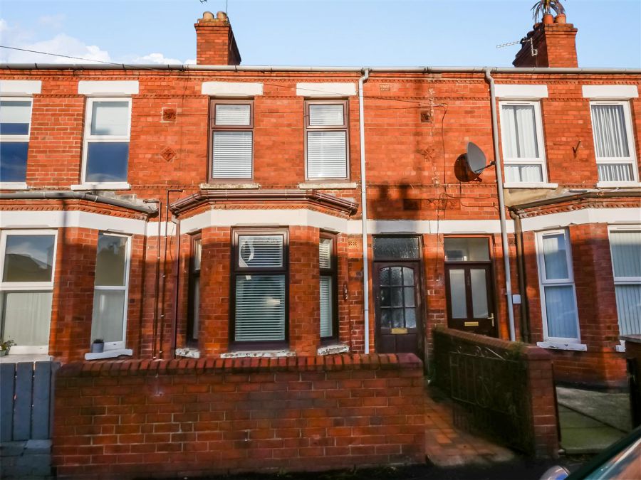 182 Ravenhill Avenue