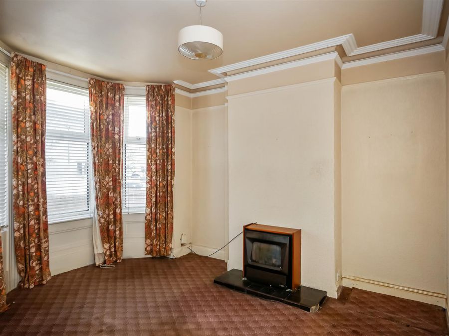 182 Ravenhill Avenue