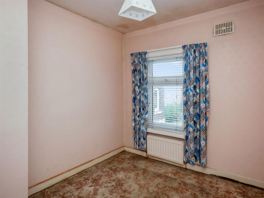 182 Ravenhill Avenue