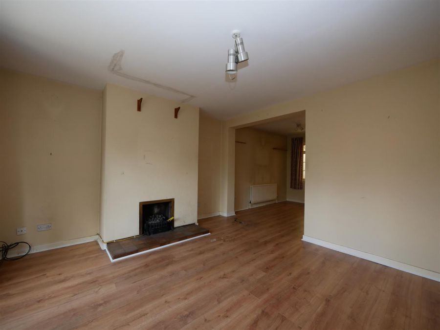 21 Newton Heights, Cairnshill Road