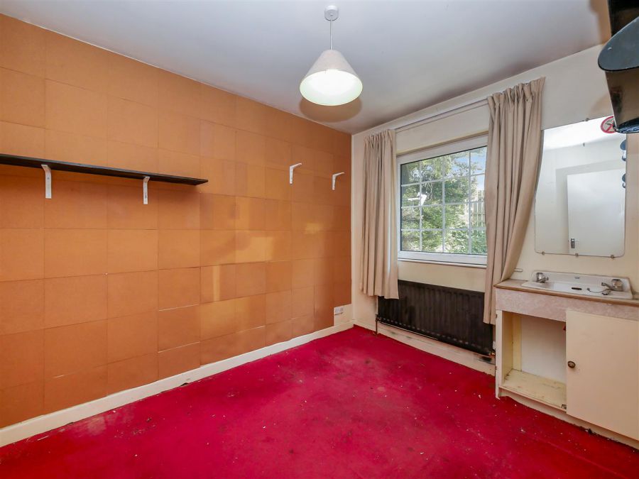 21 Newton Heights, Cairnshill Road