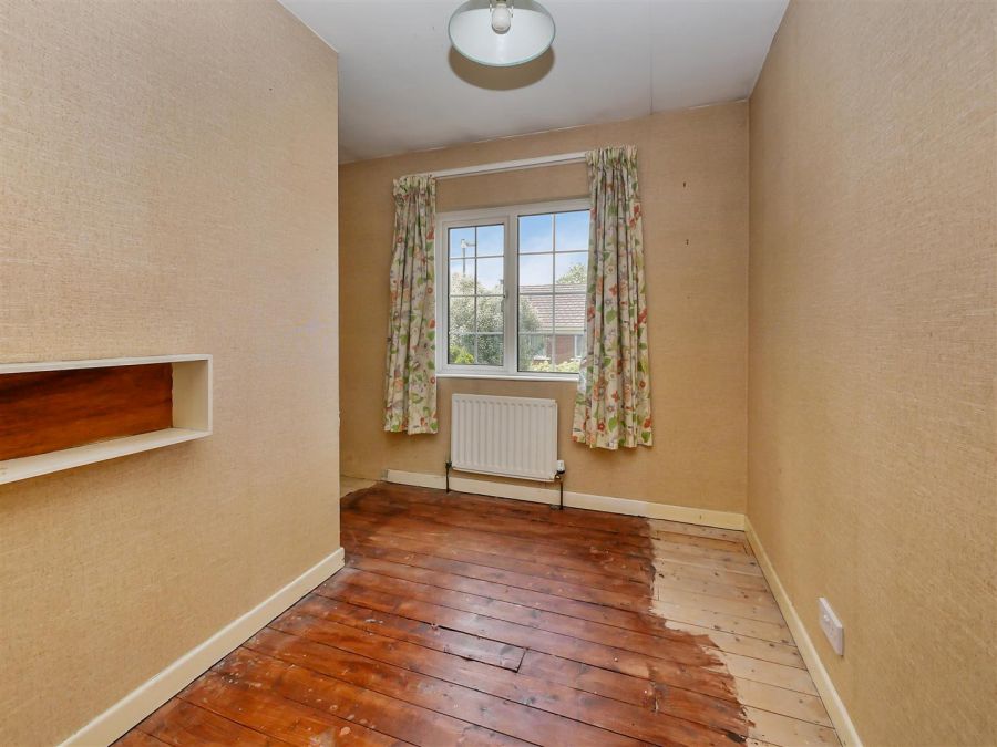 21 Newton Heights, Cairnshill Road