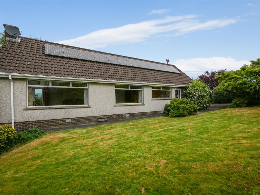 1 Pinewood Park