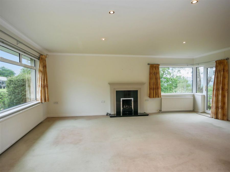 1 Pinewood Park