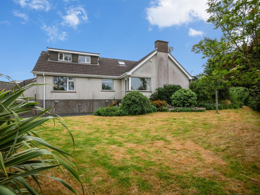 1 Pinewood Park