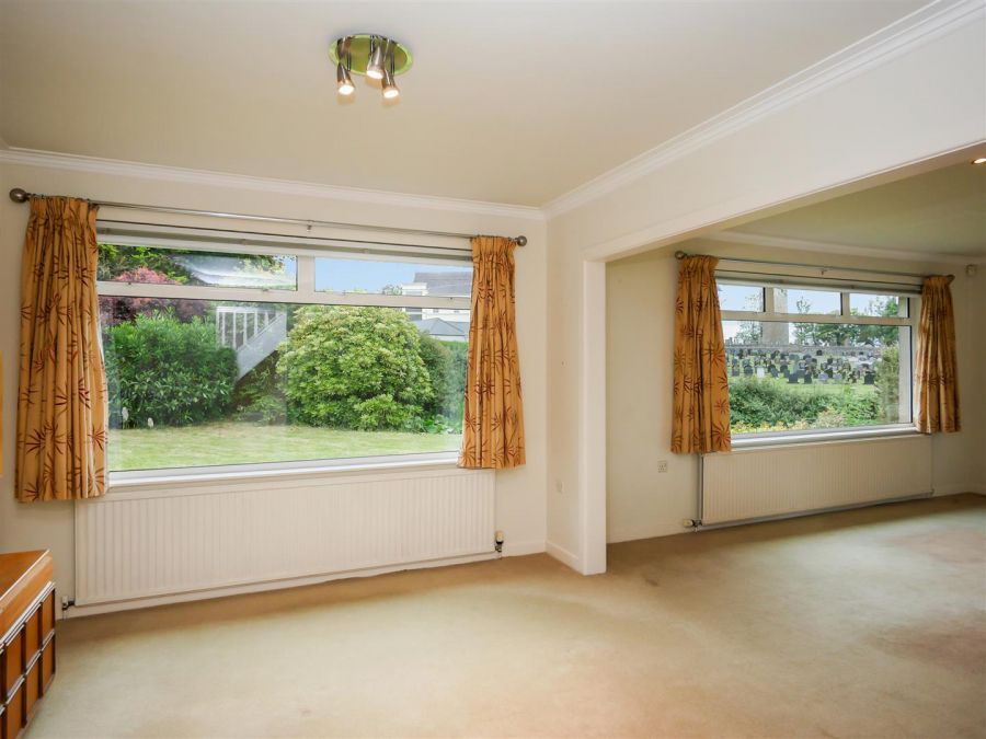 1 Pinewood Park