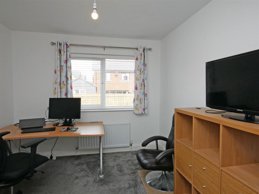 11 Baronsgrange Close