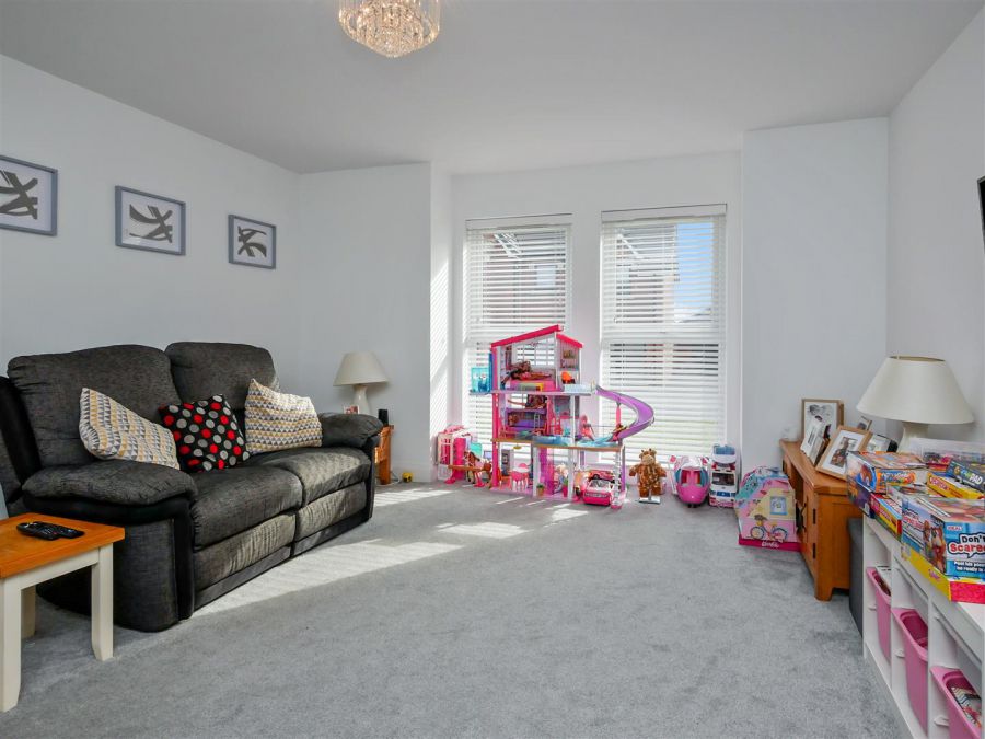 11 Baronsgrange Close