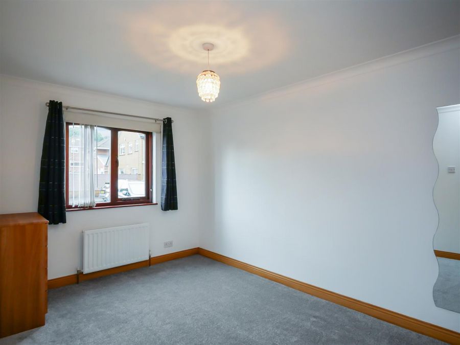 Apt, 11a Glencregagh Court