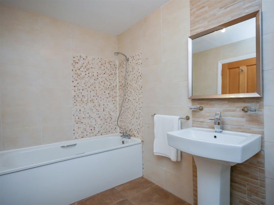 Apt, 11a Glencregagh Court