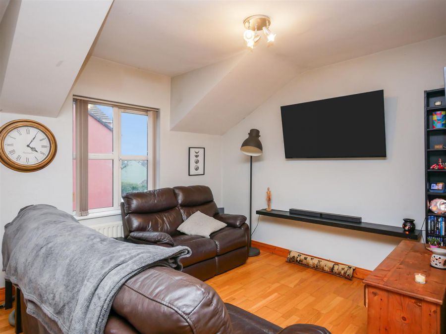 19 Hampton Court, Ballygowan