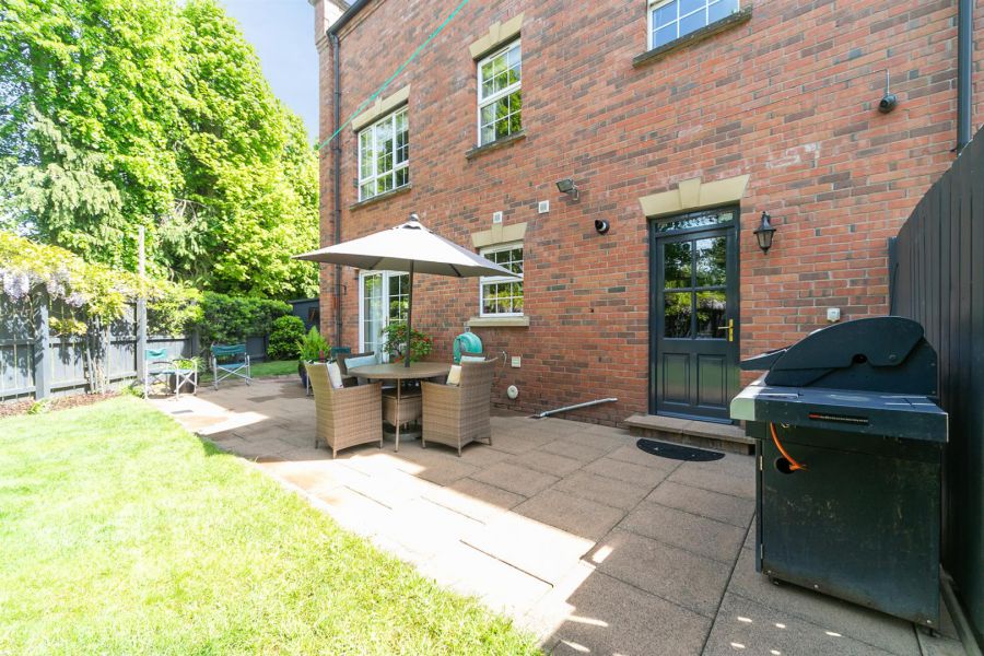 16 Mornington Place