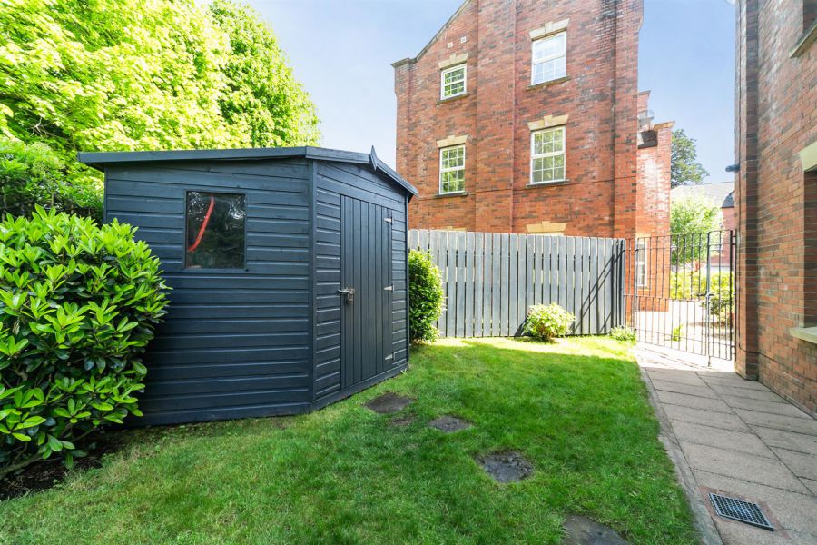 16 Mornington Place