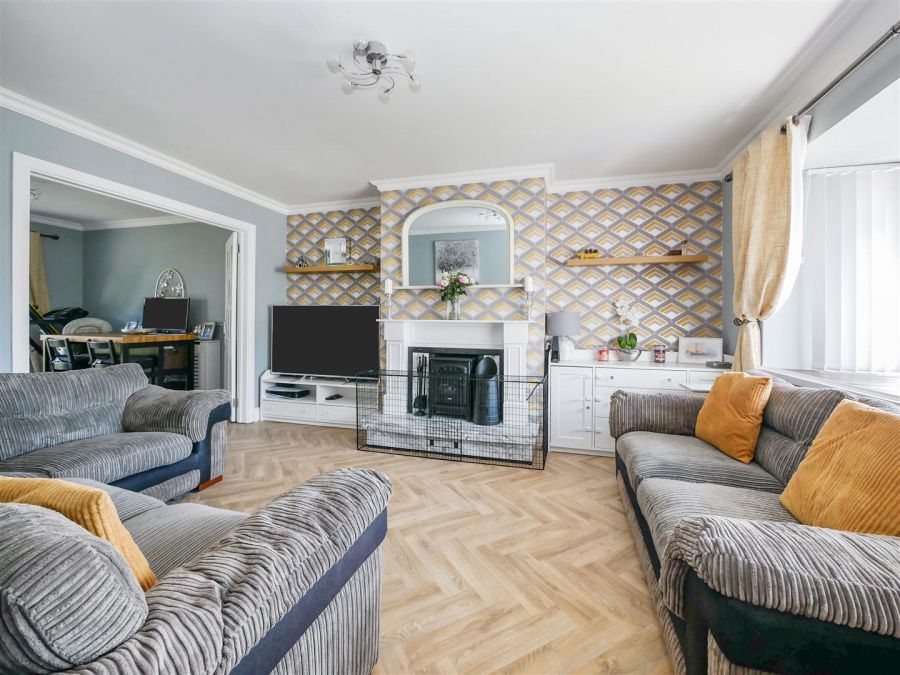 11 Alveston Drive, Killynure Road