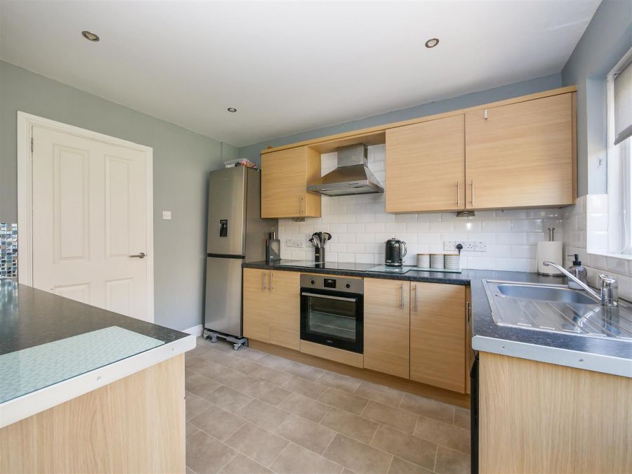 11 Alveston Drive, Killynure Road