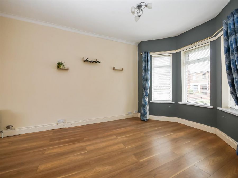 16 Cicero Gardens, Off Castlereagh Road