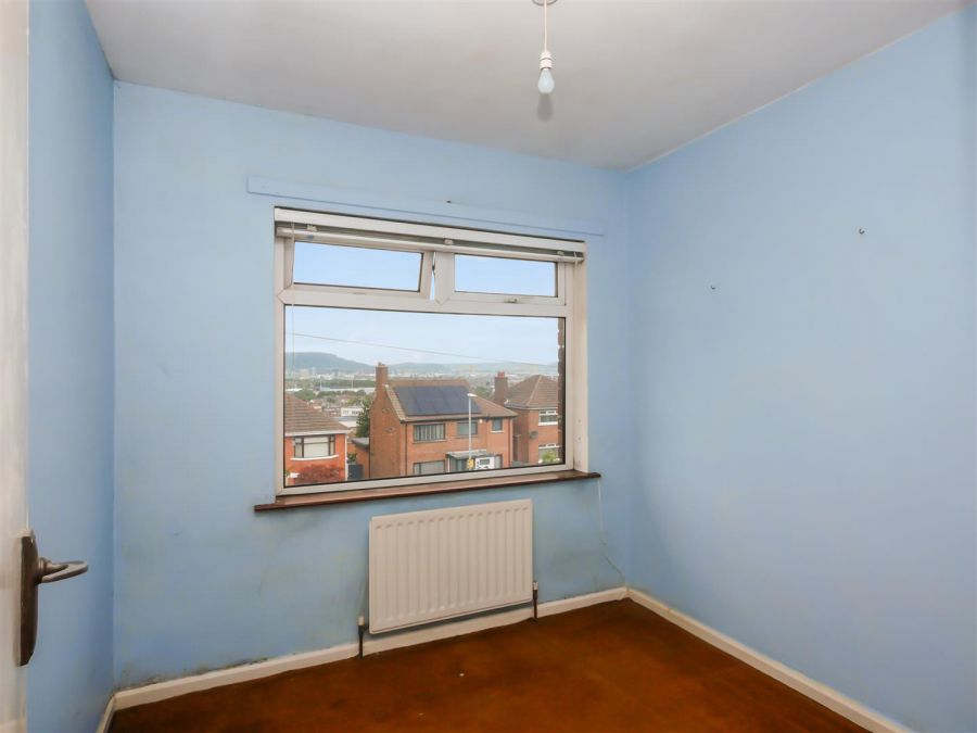 50 Beechgrove Park