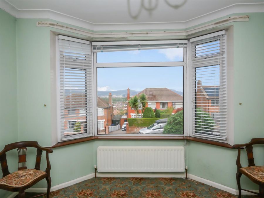 50 Beechgrove Park