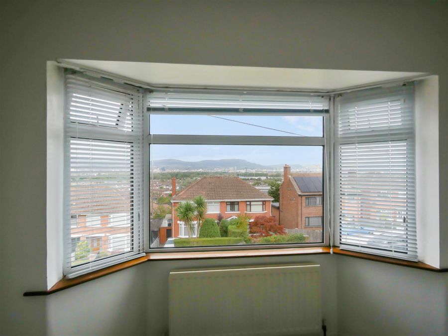 50 Beechgrove Park