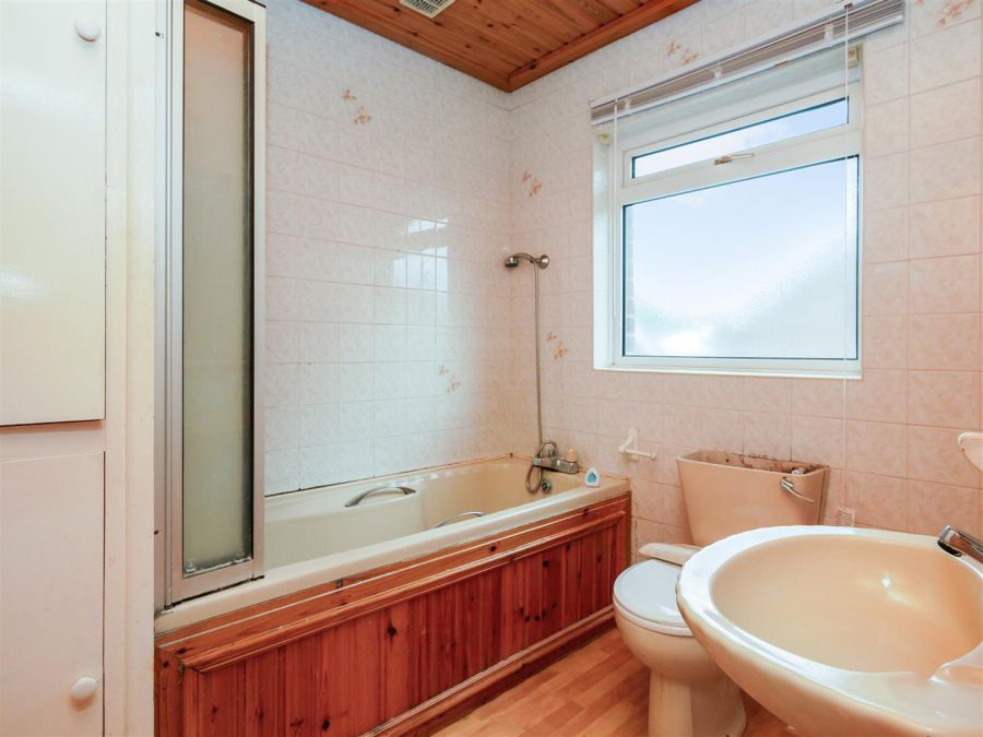 4 Alt-min Avenue, Newton Park