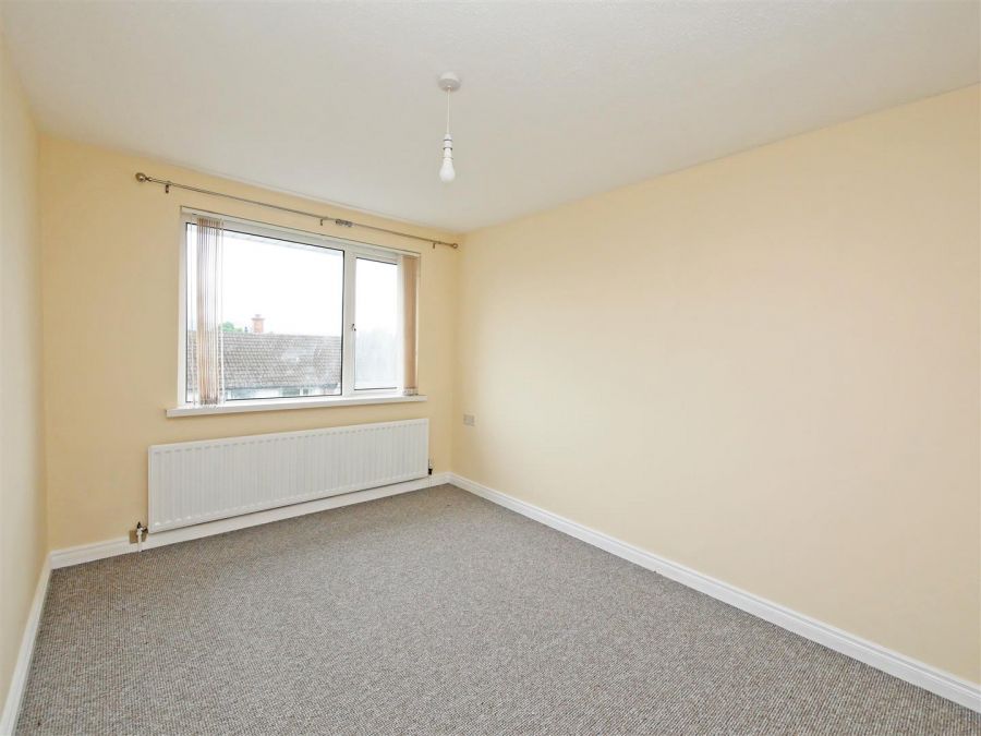 27 Woodbreda Park