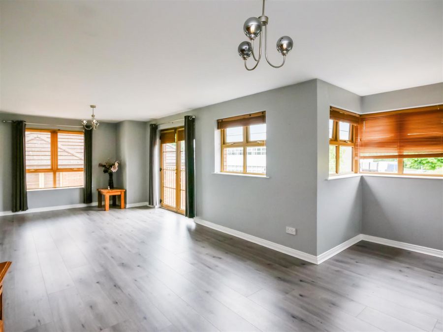42 Forest Grove