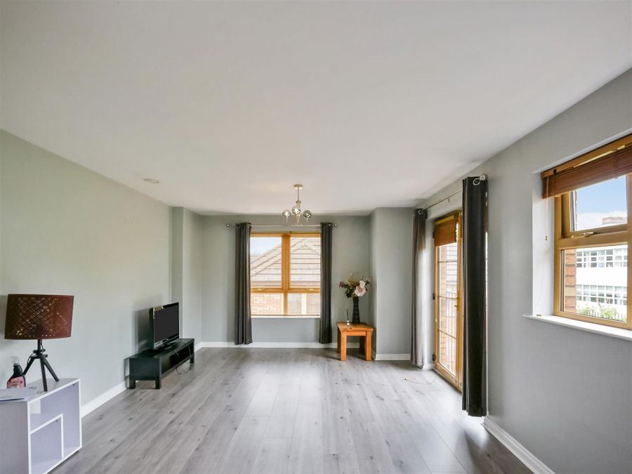 42 Forest Grove