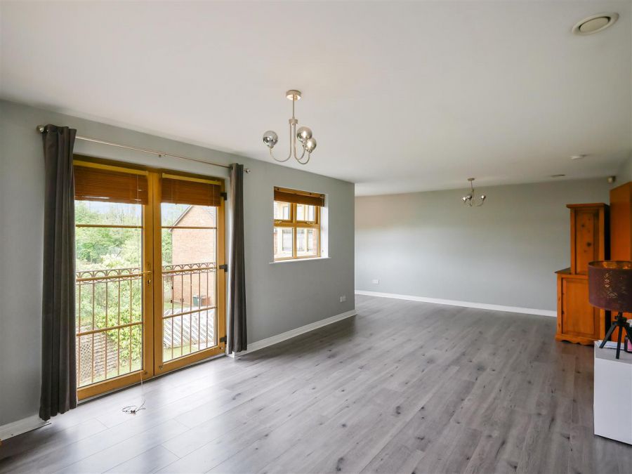 42 Forest Grove