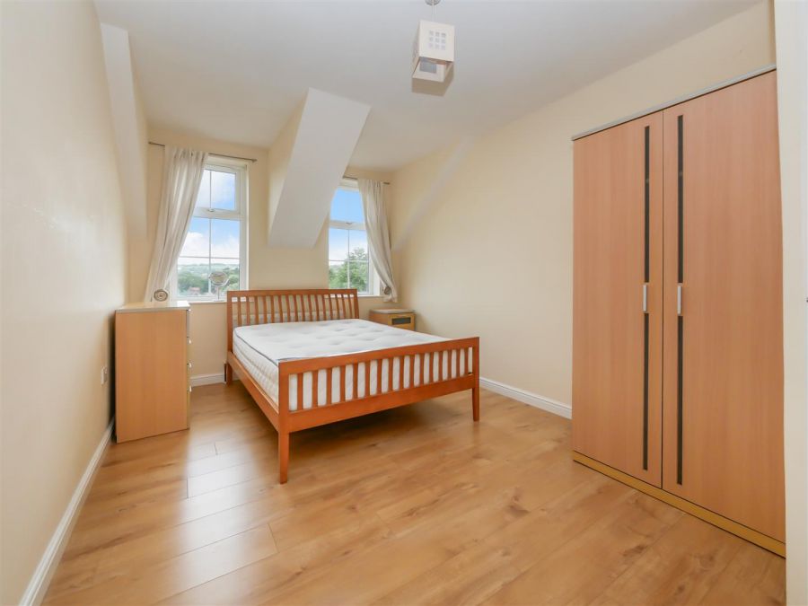 Apt 30 4 Bell Towers South, Ravenhill / Ormeau