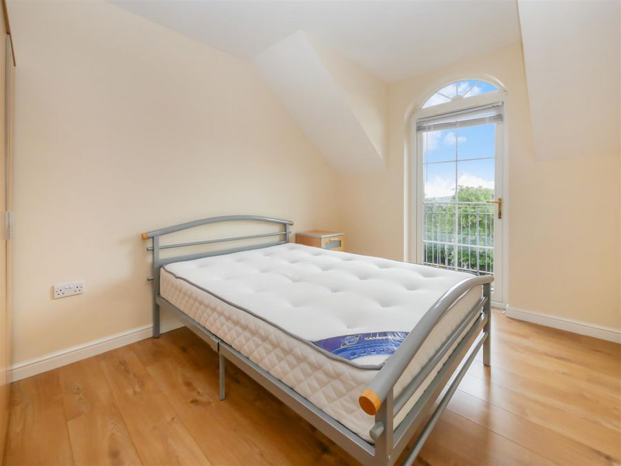 Apt 30 4 Bell Towers South, Ravenhill / Ormeau