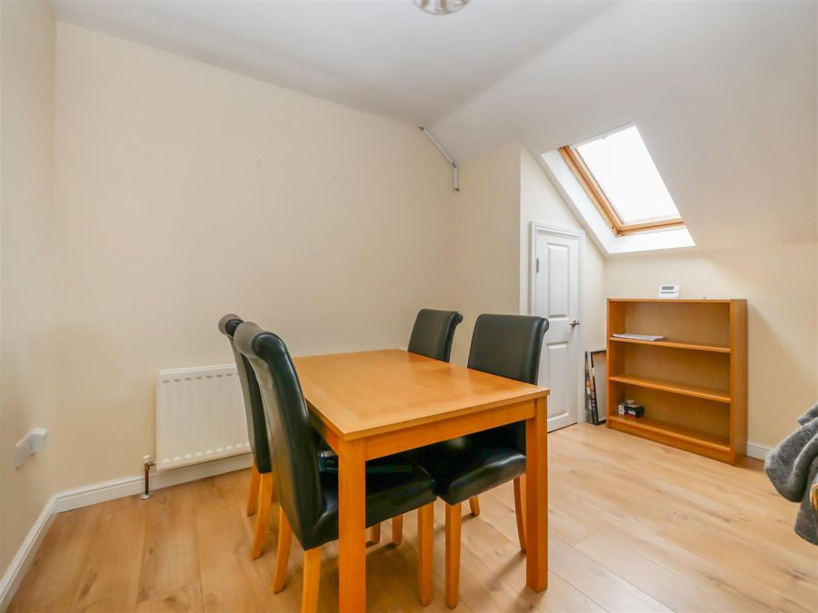 Apt 30 4 Bell Towers South, Ravenhill / Ormeau