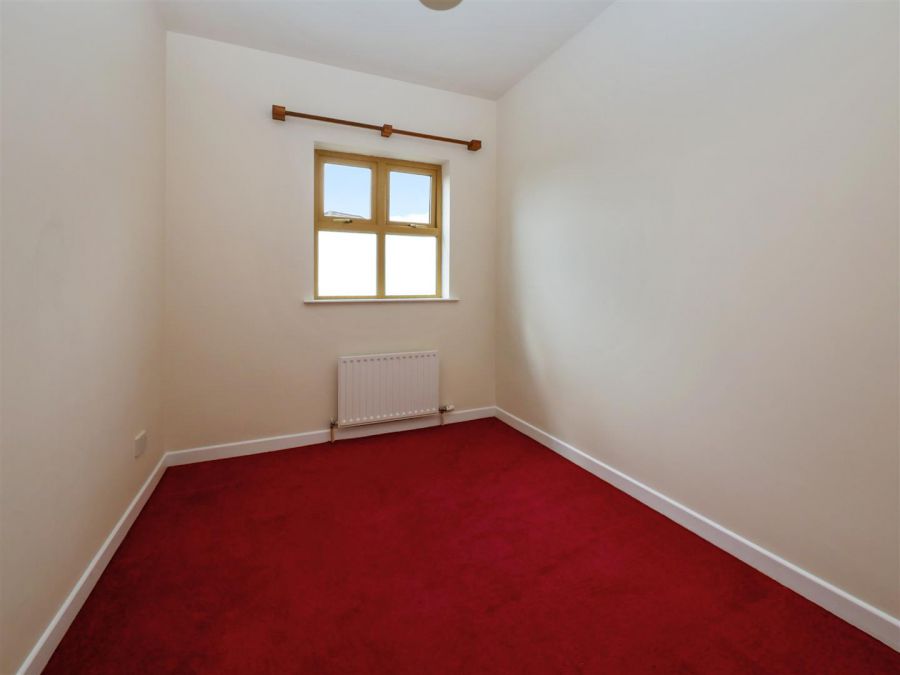 48 Woodrow Gardens, Off Todds Hill