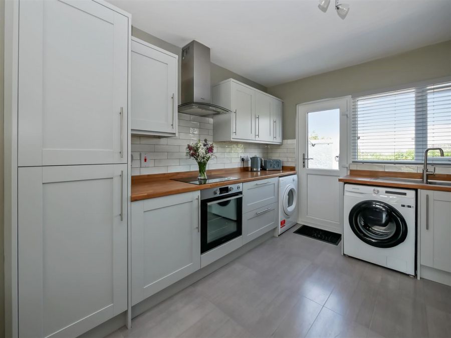 16 Castledillon Road, Belvoir Park