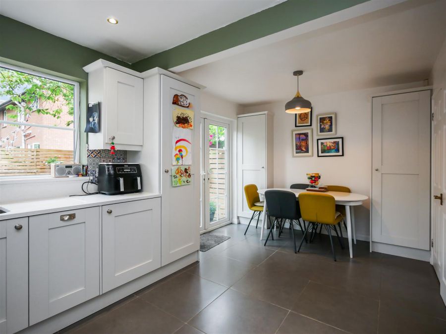 2 Hampton Drive, Ormeau Road
