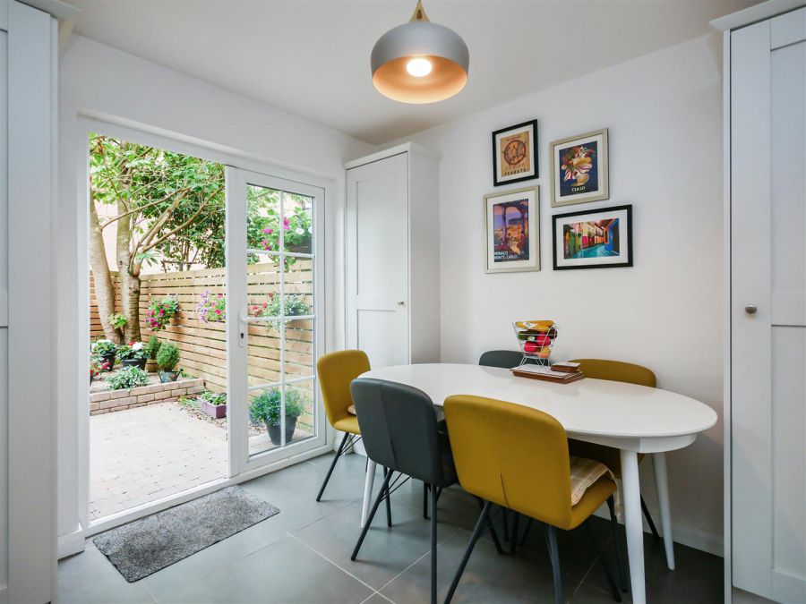 2 Hampton Drive, Ormeau Road