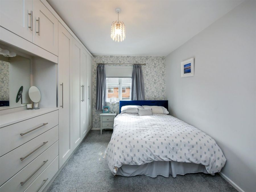 2 Hampton Drive, Ormeau Road