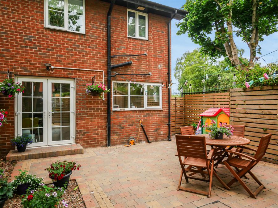2 Hampton Drive, Ormeau Road