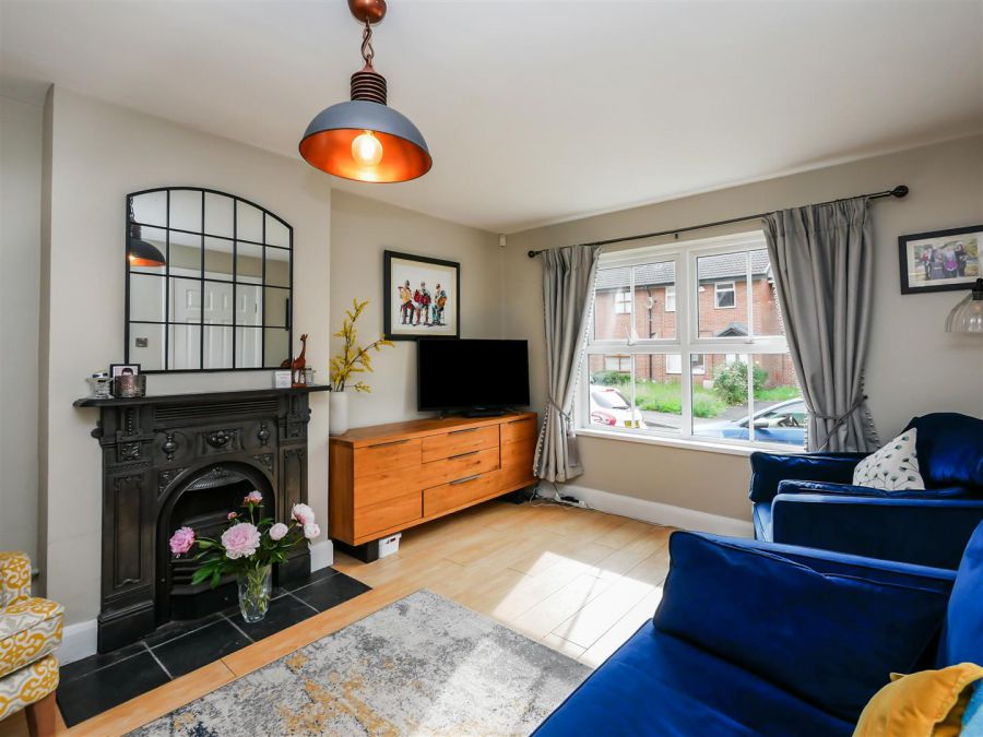 2 Hampton Drive, Ormeau Road