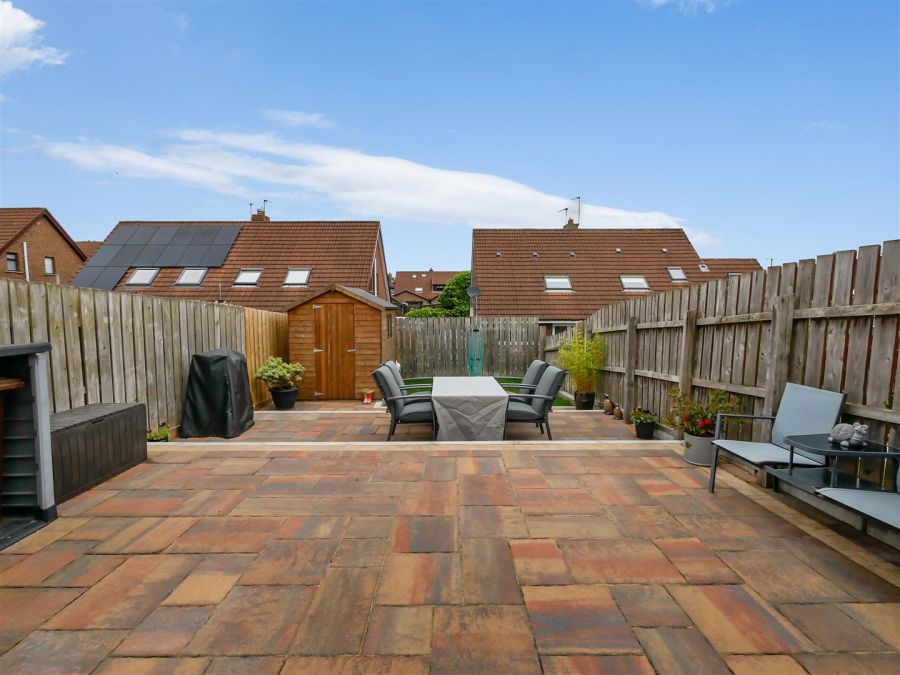 94 Forge Drive, Moss Road