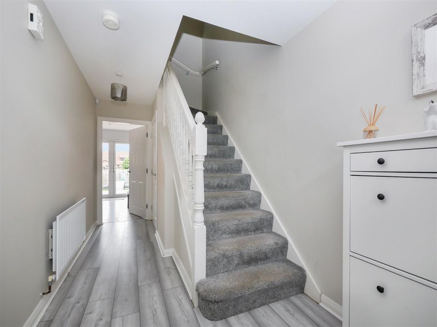 94 Forge Drive, Moss Road