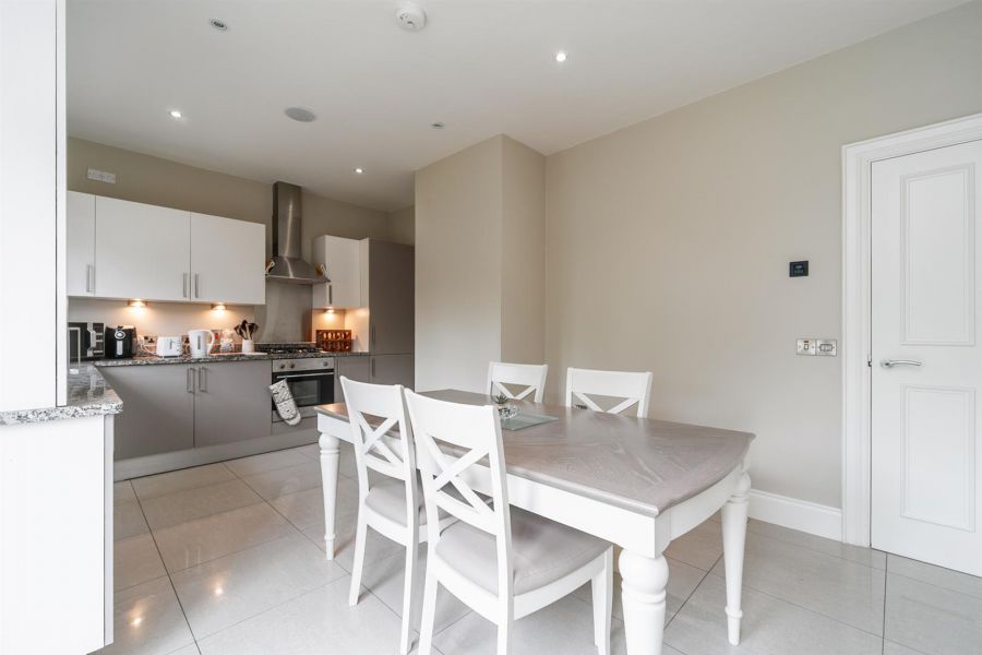 6 Bracken Hill Avenue