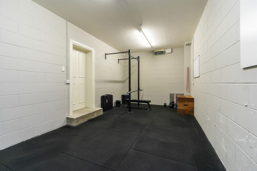 6 Bracken Hill Avenue