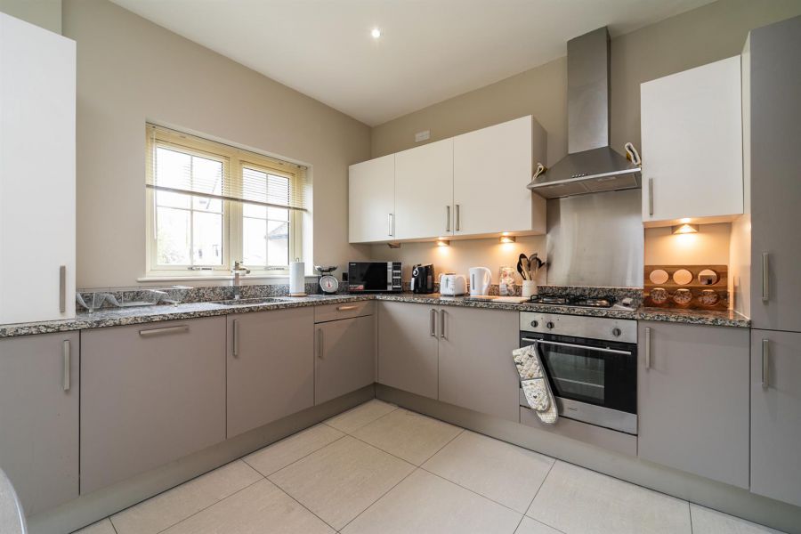 6 Bracken Hill Avenue