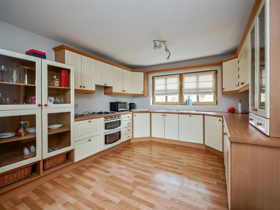 10 Forest Grove