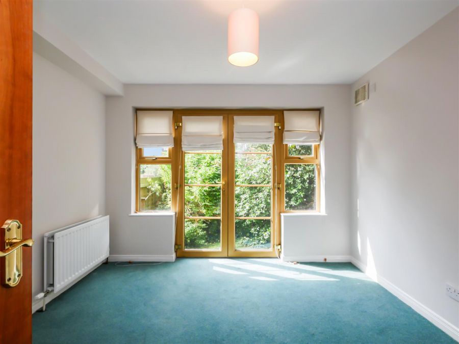 10 Forest Grove